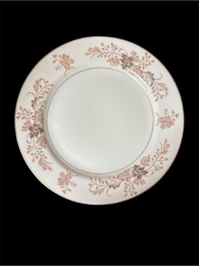 Classic Floral Bone China Dinner Plate in Blush with Gold Trim